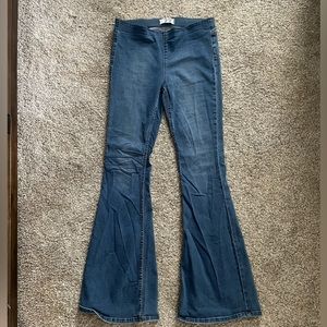 We the Free Gummy Flared Leg Mid Rise Pull-On Stretch Jeans